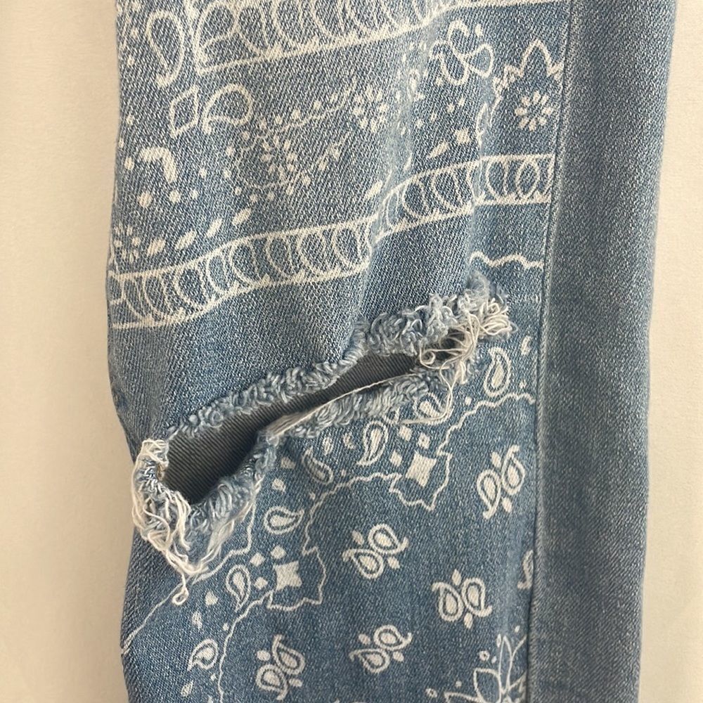Distressed Print Jeans  - Picture 5 of 10